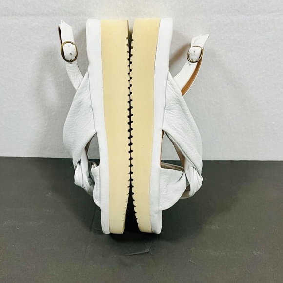 L'Amour Des Pieds Amiens White Women's Soft Leather Sandals Size 10M - Picture 6 of 9
